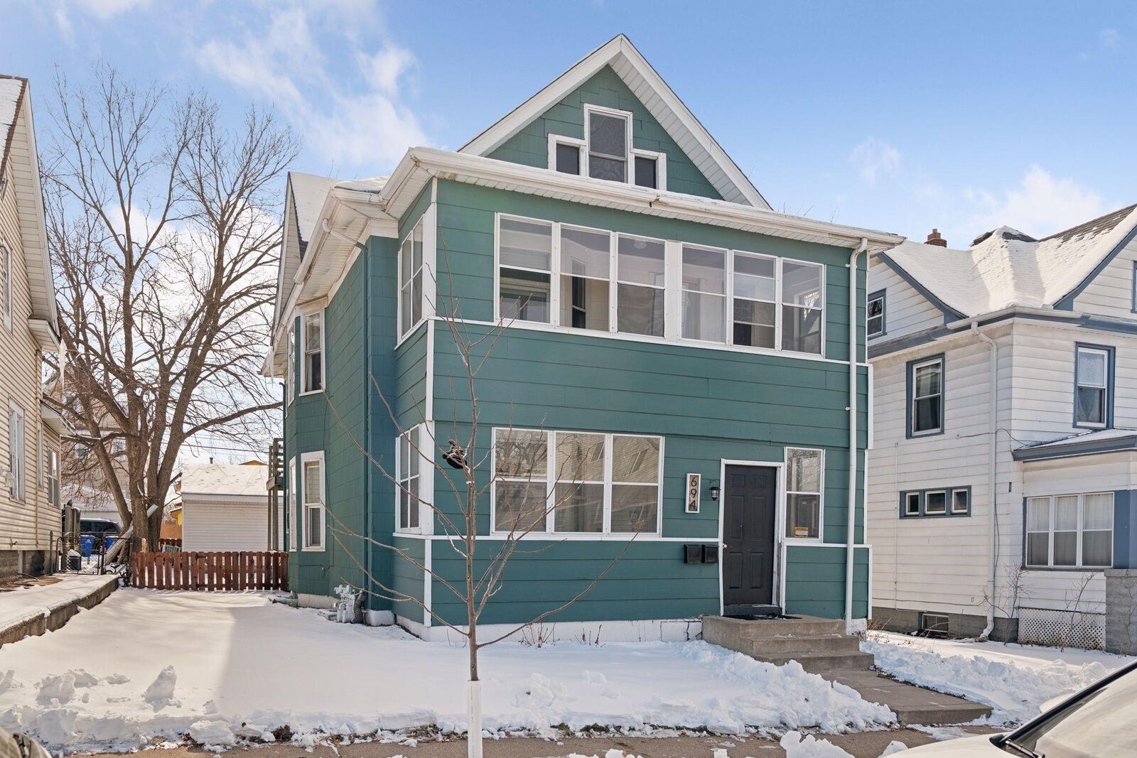 Property Photo:  694 Central Avenue W  MN 55104 