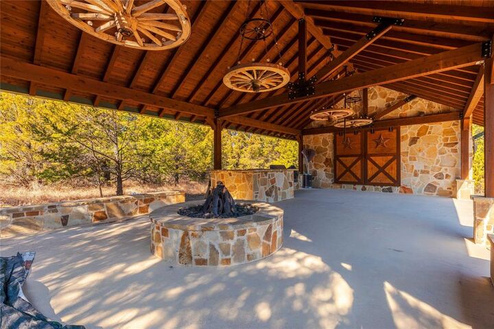 Property Photo:  1221 County Road 3115  TX 75418 