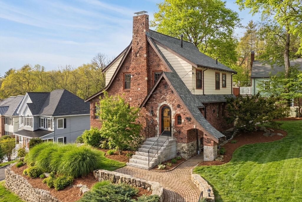 Property Photo:  93 Churchill Ave  MA 02476 