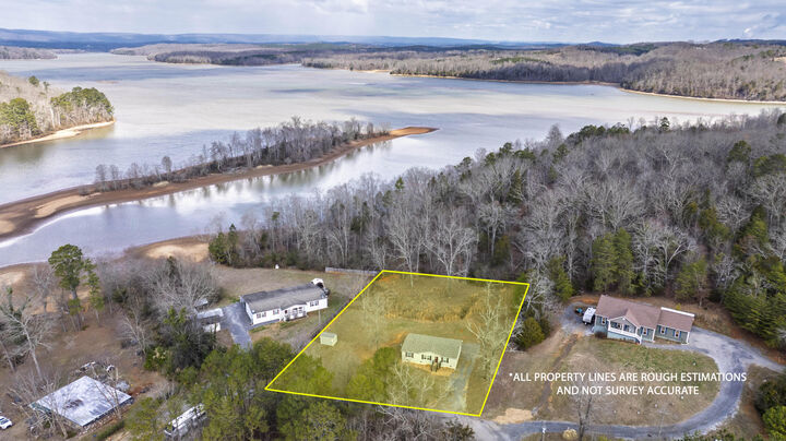 Property Photo:  805 Lake Forest Drive  TN 37308 