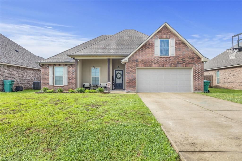 Property Photo: 1875 Poeyfarre Drive LA 70611