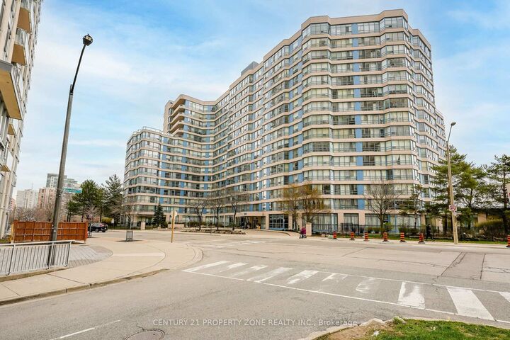 Property Photo: 250 Webb Drive 318 ON L5B 3Z4