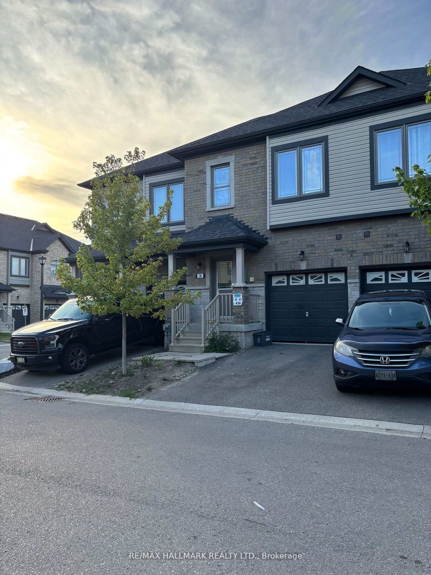 Property Photo:  38 Deneb Street  ON L4M 0K6 