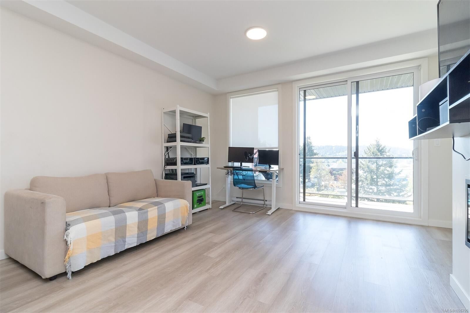 Property Photo: 815 Orono Ave 504 BC V9B 2T9