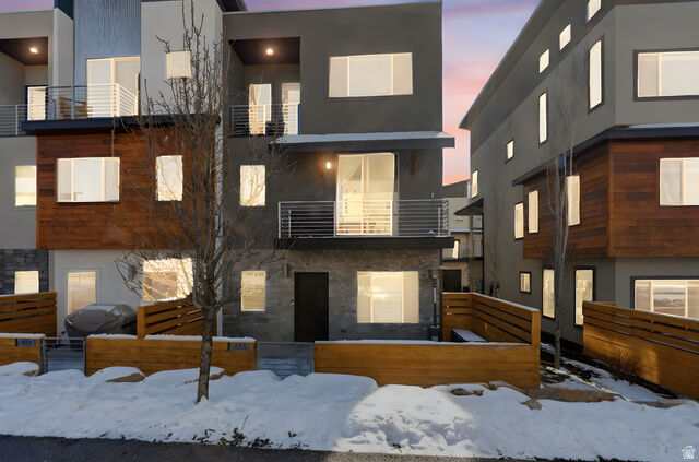 Property Photo:  498 W 2200 N  UT 84041 