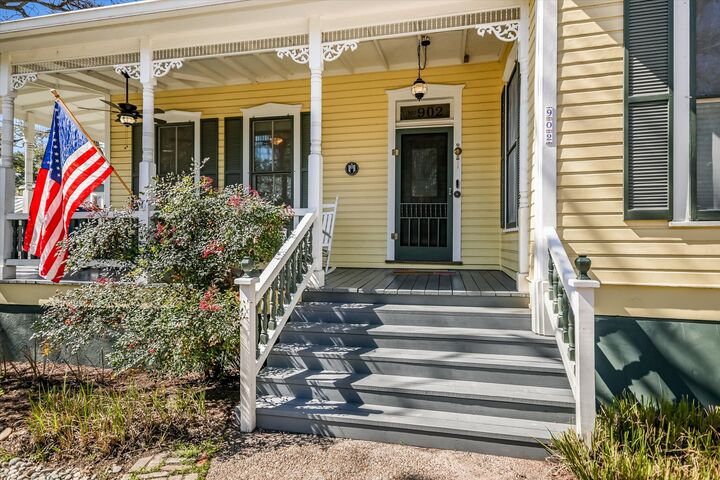 Property Photo:  902 Blanco Street  TX 78703 