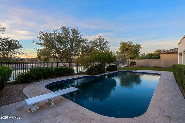 Property Photo:  21098 N 76th Avenue  AZ 85308 
