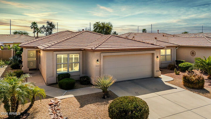 Property Photo: 3609 E Hazeltine Way AZ 85249