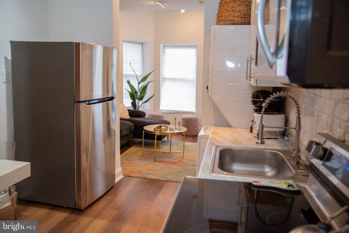 Property Photo:  1345 1st Street NW 2  DC 20001 