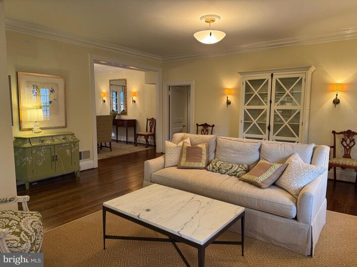 Property Photo:  230 Stony Run Lane 2A  MD 21210 