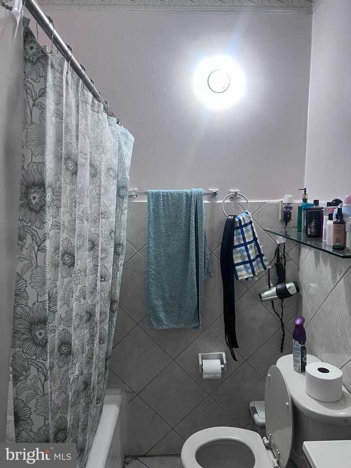 Property Photo:  579 Pine Street  NJ 08103 