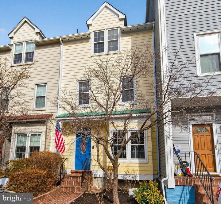 Property Photo: 119 River Road VA 22125