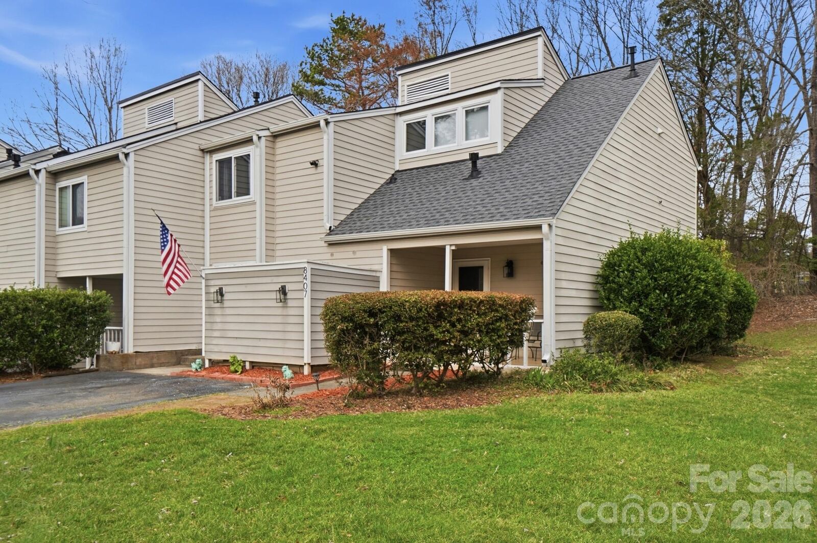 Property Photo:  8407 Cricket Lake Drive  NC 28277 