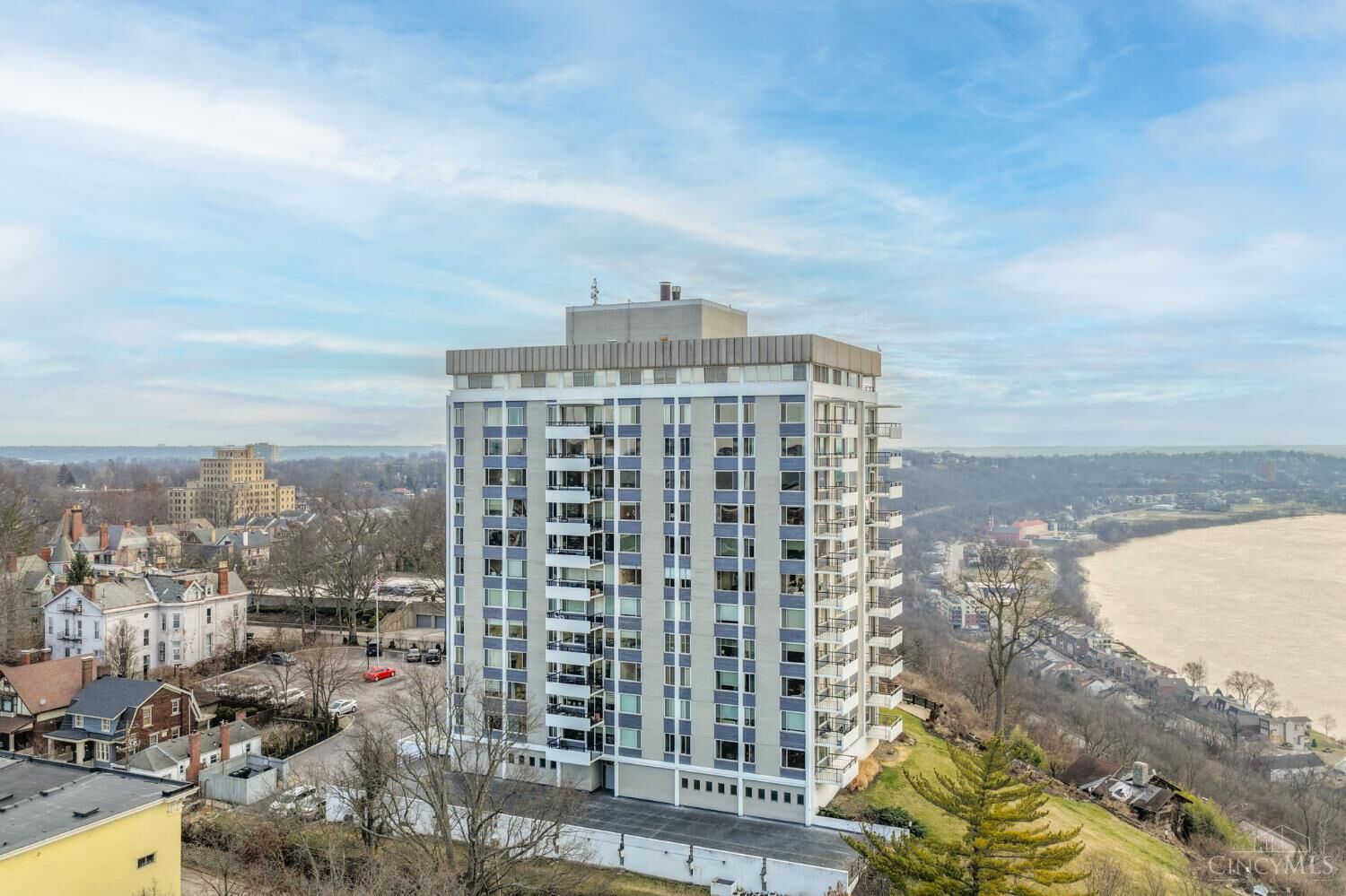 Property Photo:  2401 Ingleside Avenue  OH 45206 