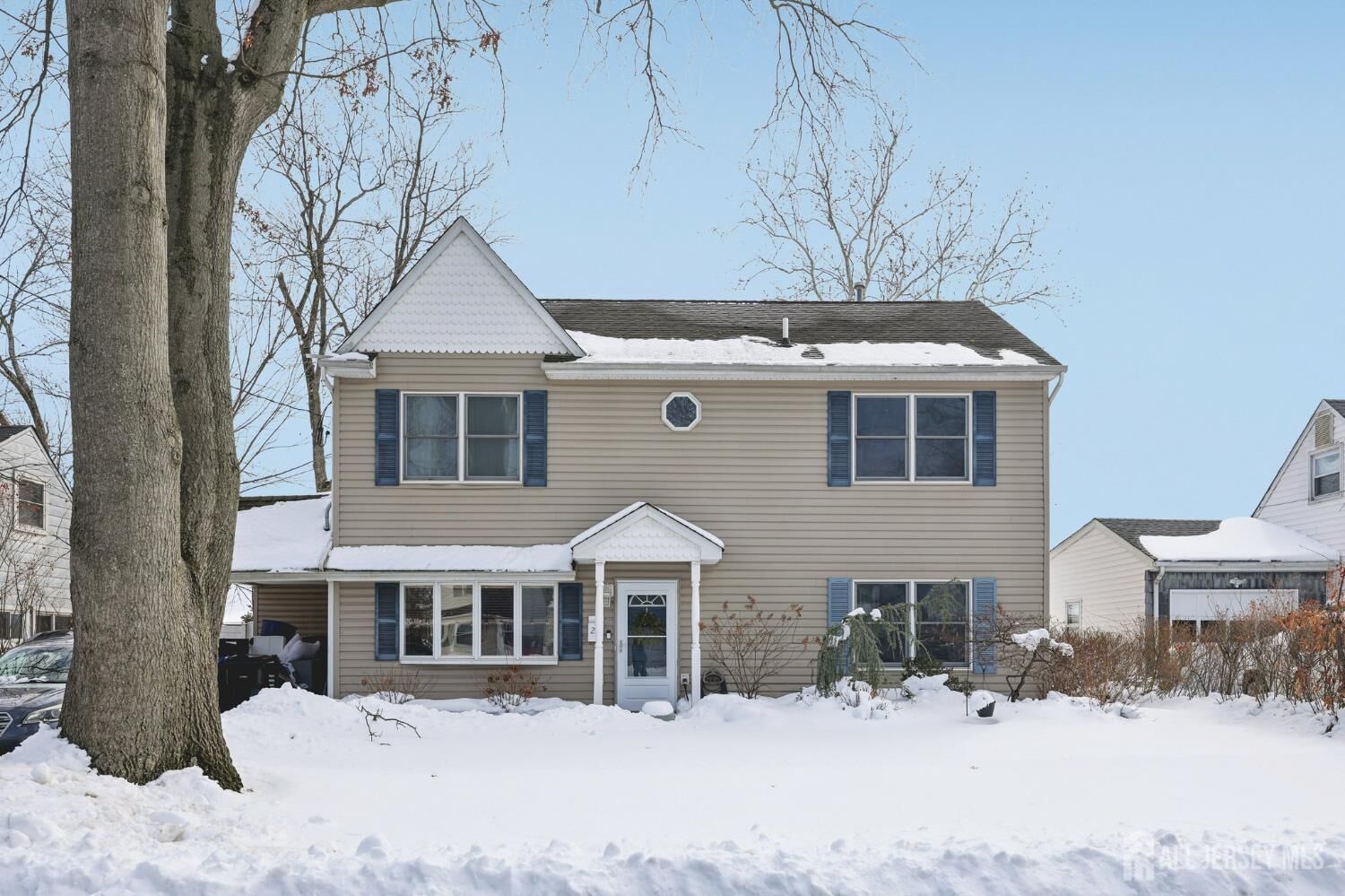 Property Photo:  28 W Francis Street  NJ 08830 