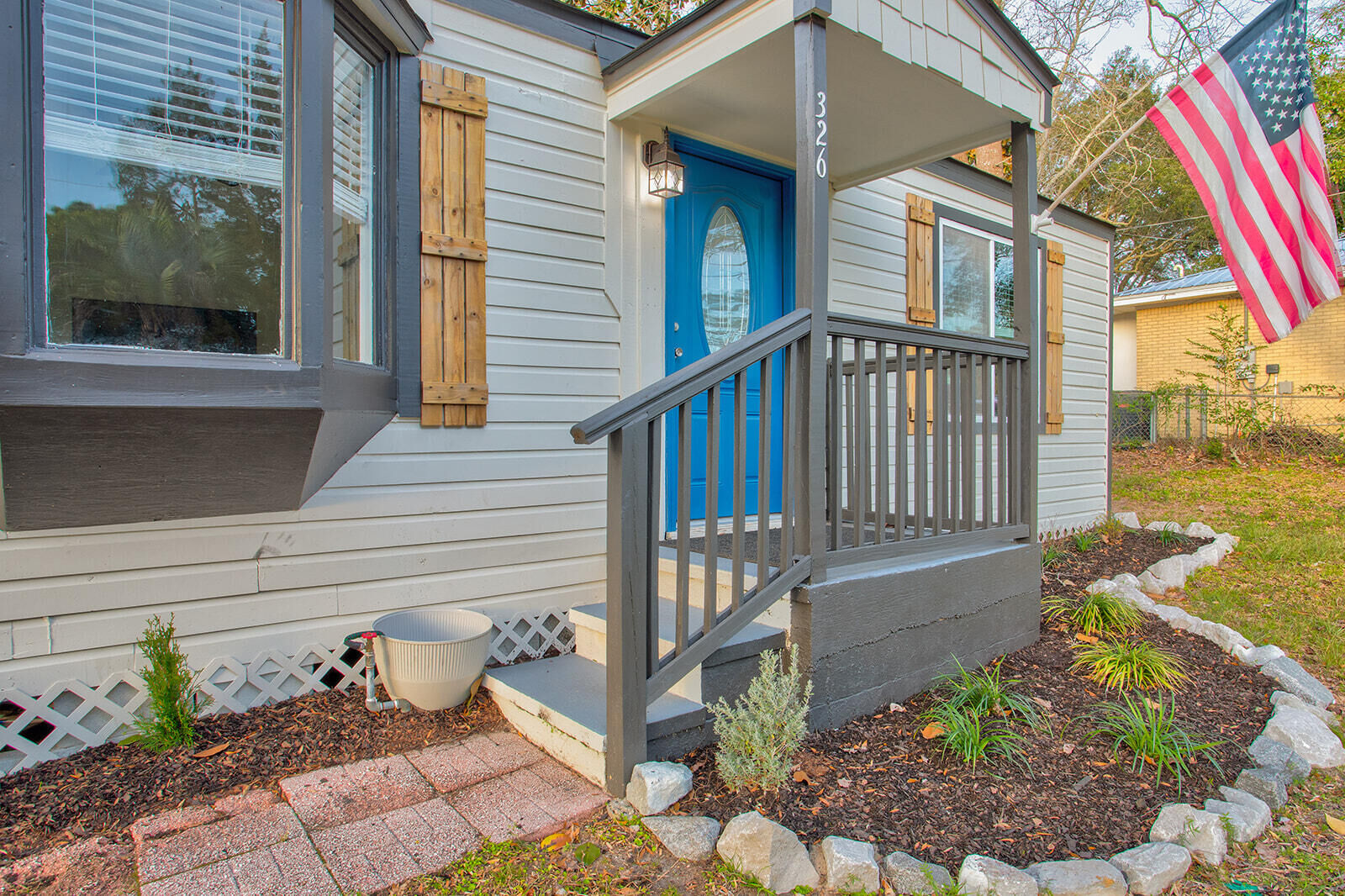 Property Photo:  326 Washington Avenue  FL 32580 