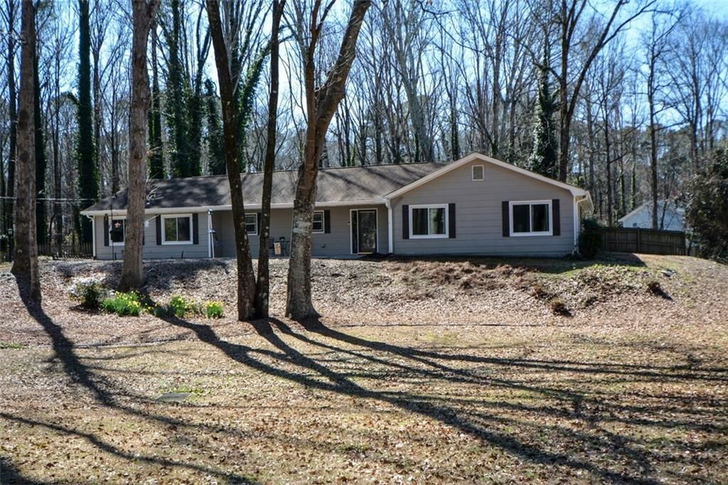 Property Photo: 1379 Branchwood Drive GA 30078