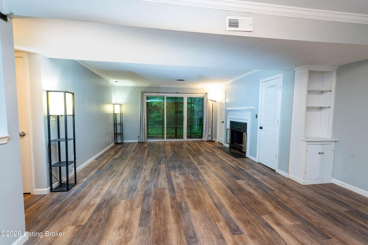 Property Photo:  410 Mockingbird Valley Rd Apt 11  KY 40207 