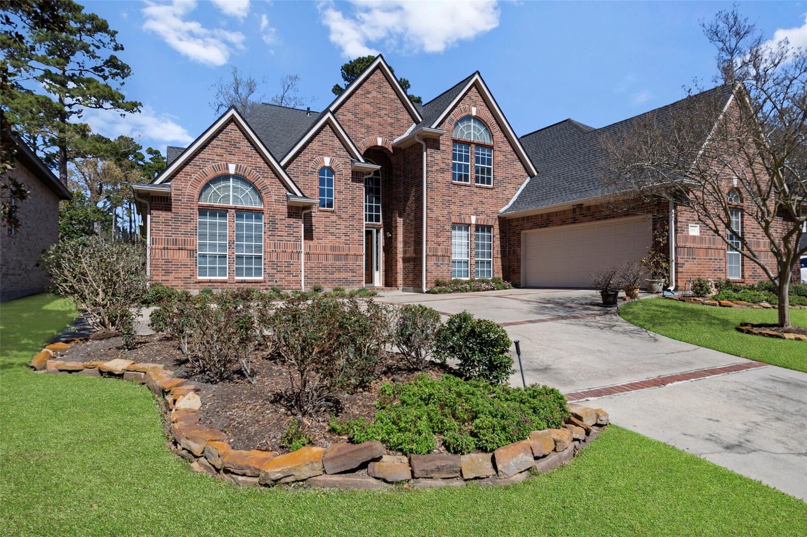 Property Photo:  299 Wedgewood Drive  TX 77356 