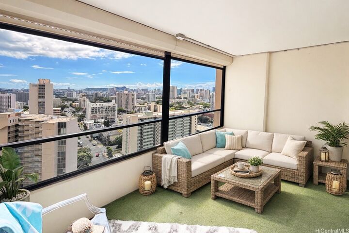 Property Photo:  1717 Mott Smith Drive 2009  HI 96822 