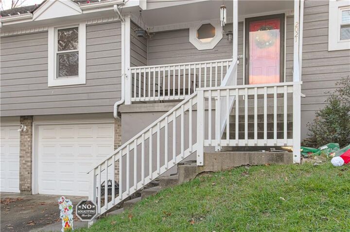 Property Photo:  2021 8th Street  MO 64015 