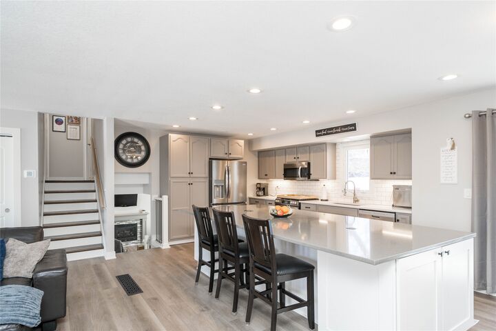 Property Photo:  3928 Mary Lynn Drive  IA 50322 