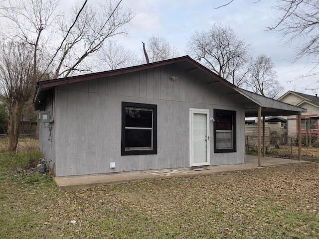 Property Photo:  109 Shawnee St  TX 75654 