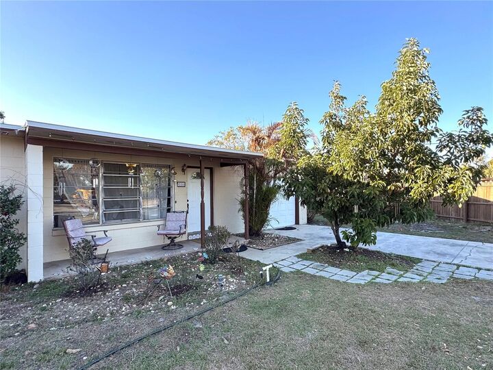 Property Photo:  504 S Oxalis Avenue  FL 32807 