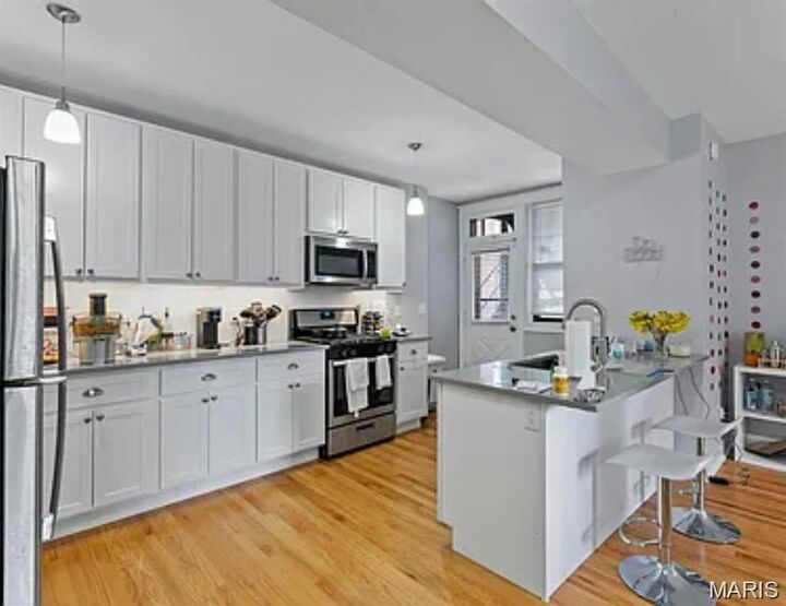 Property Photo: 6274 Cates Avenue 2E MO 63130