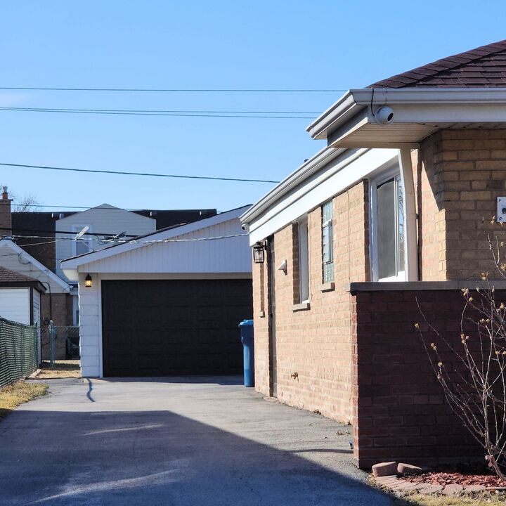 Property Photo: 11550 Kolin Avenue IL 60803