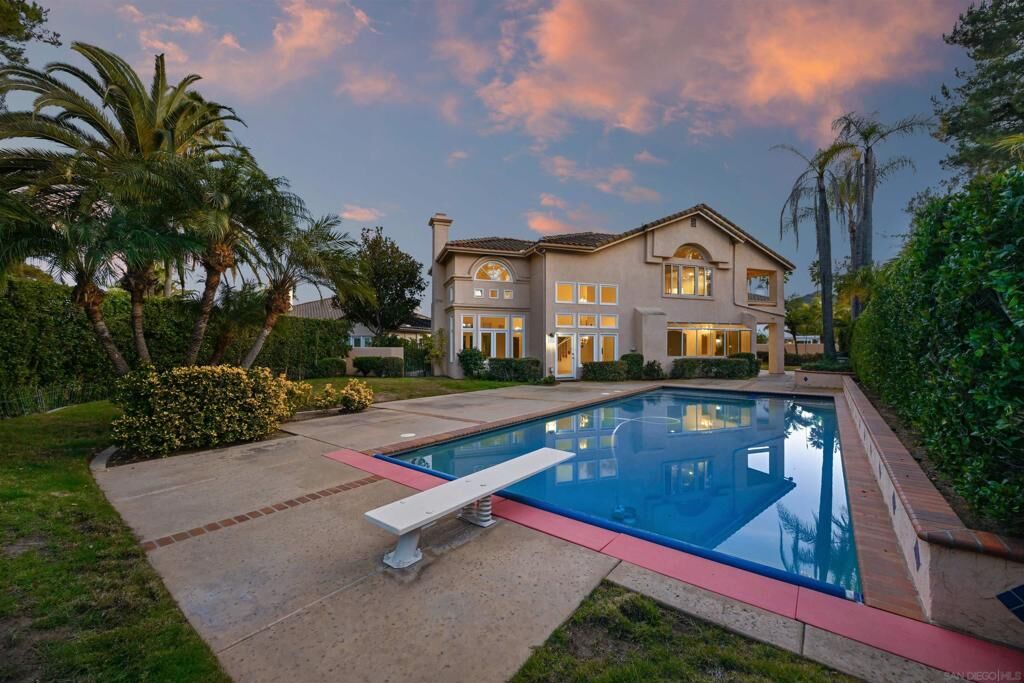 Property Photo:  516 Camino Bailen  CA 92029 