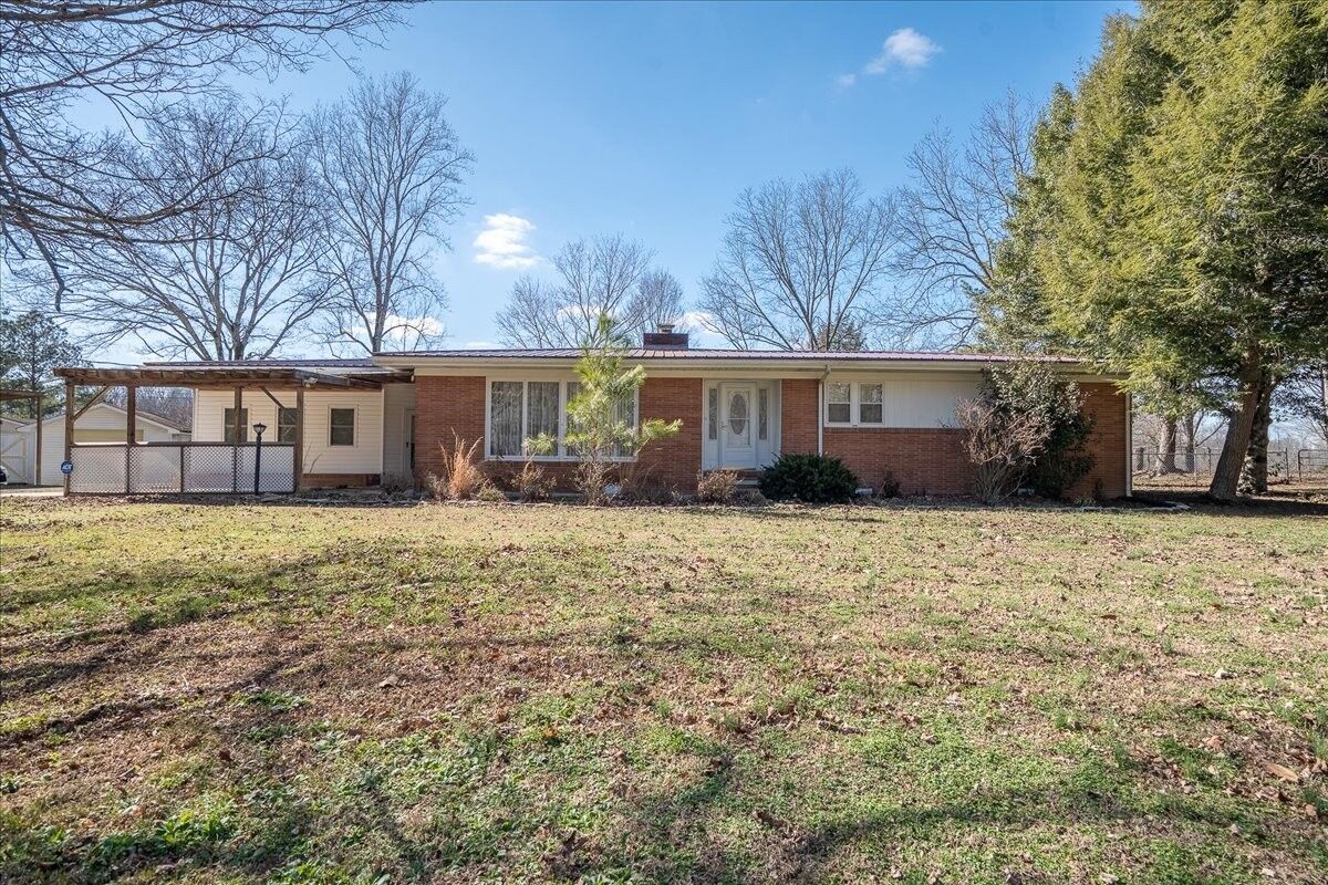 Property Photo:  1525 Old Florence Rd  TN 38464 