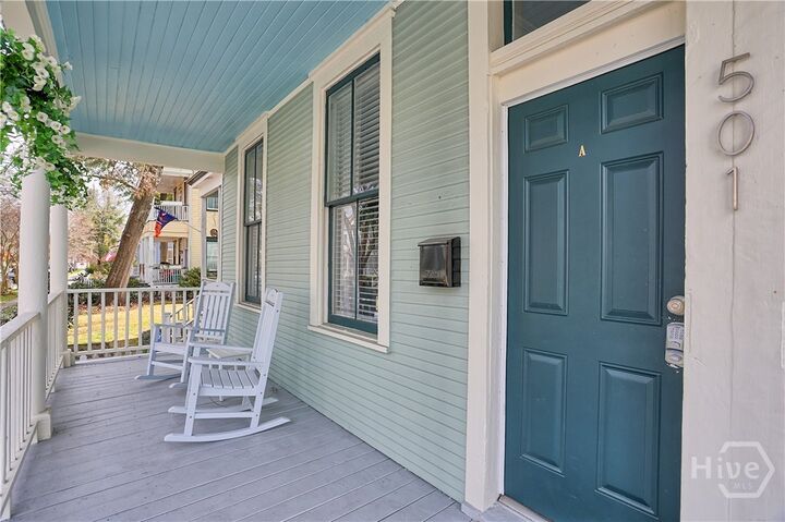 Property Photo:  501 E Bolton Street  GA 31401 