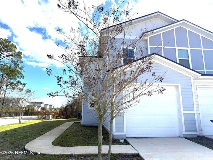 Property Photo: 106 Ridge Lake Road FL 32086