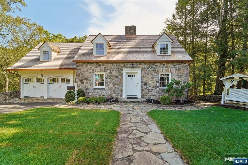 Property Photo:  755 W Saddle River Road  NJ 07423 