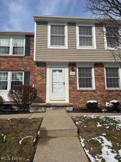 Property Photo:  7391 Willow Run Drive  OH 44060 