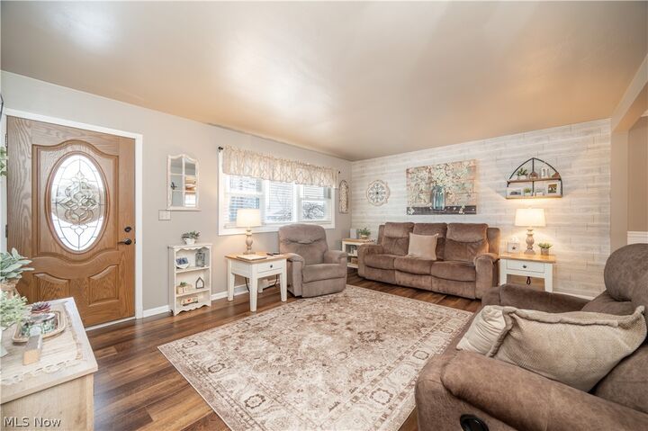 Property Photo: 1503 Gypsy Lane OH 44446