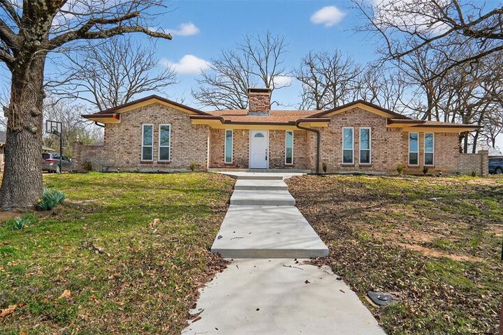 Property Photo:  835 38th Street SE  TX 75462 