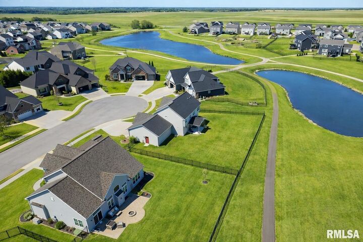 Property Photo:  11216 N Blackstone Court  IL 61525 