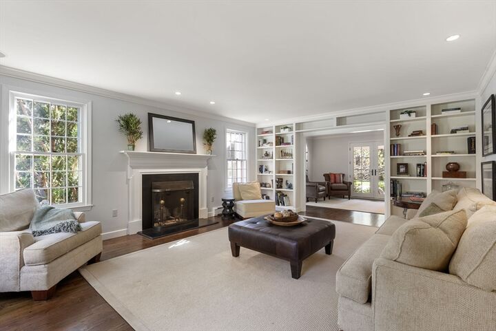 Property Photo:  10 Queen Anne Rd  MA 01748 