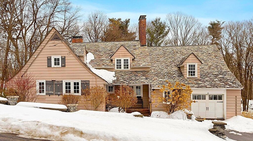 Property Photo:  47 Bond St  MA 01420 