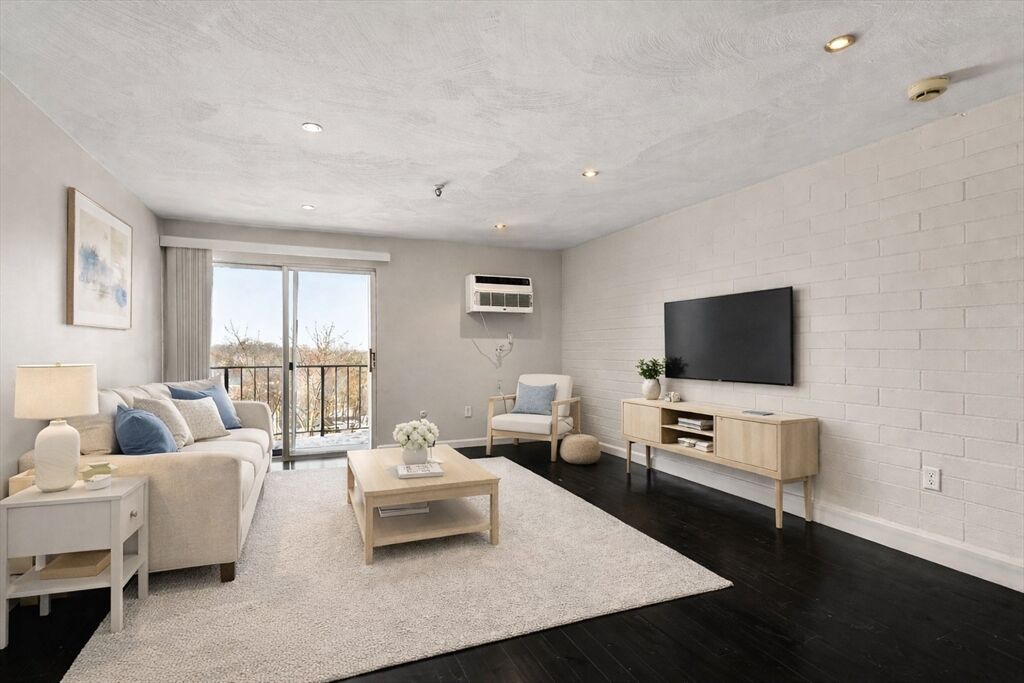 Property Photo:  115 W Squantum St 811  MA 02171 