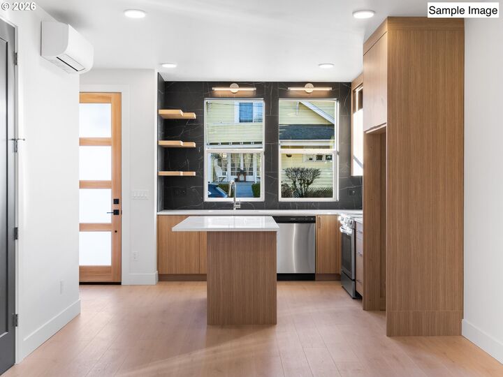 Property Photo:  2932 SE 62nd Ave  OR 97213 