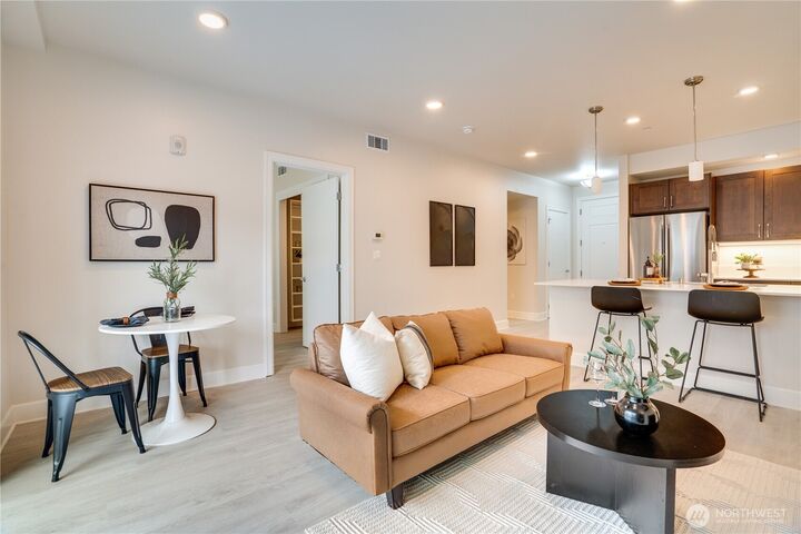 Property Photo:  4961  Main St 517  WA 98407 