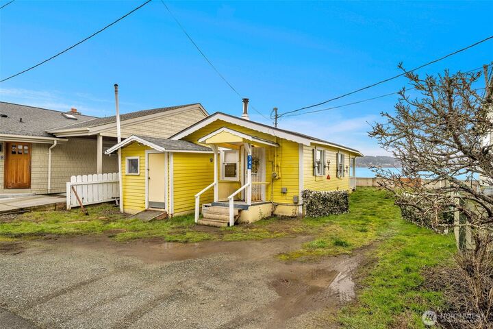 Property Photo: 746 Maple Grove Road WA 98282
