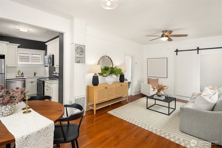 Property Photo: 516 W Howe Street WA 98119