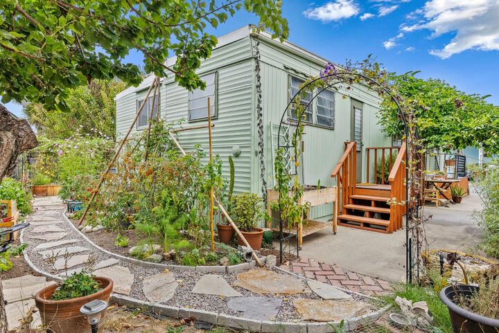 Property Photo:  1040 38th Avenue 39  CA 95062 