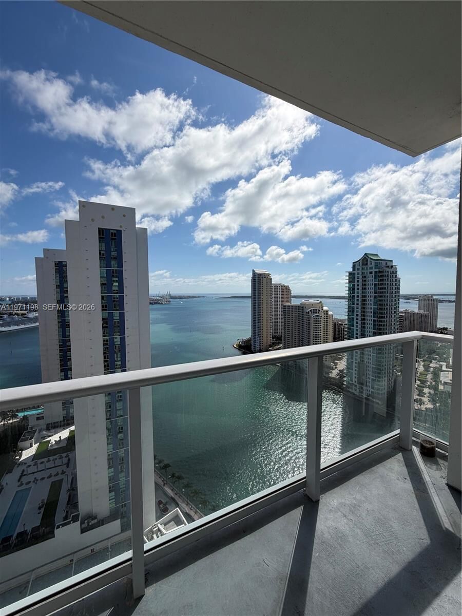 Property Photo:  300 S Biscayne Blvd T-3314  FL 33131 
