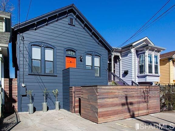 Property Photo: 1029 Willow Street CA 94607