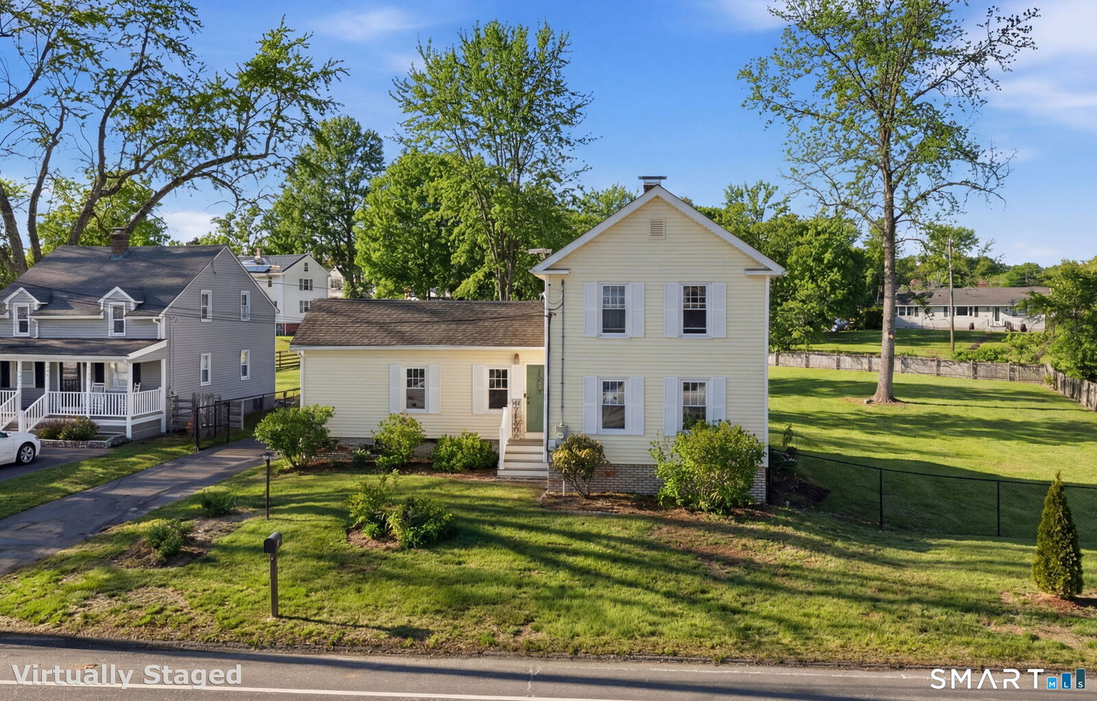 Property Photo:  687 East Street South  CT 06078 